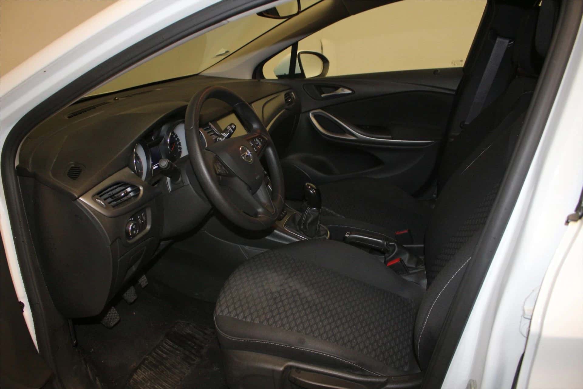 Astra 1.5 Diesel 105 ch BVM6, OPEL · 2020 · 94 370 km · Diesel à Caudan — photo 1