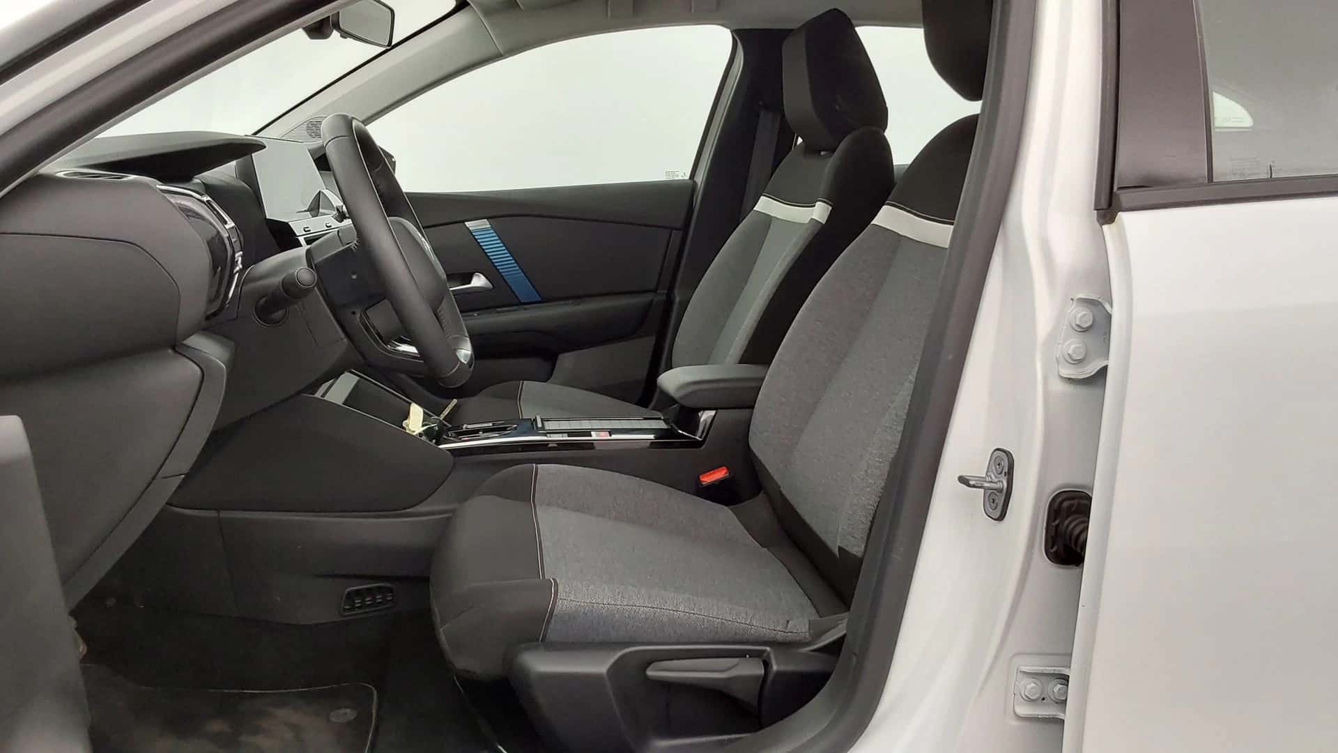 C4 e-C4 136 ch Automatique Feel, CITROEN · 2022 · 9170 km · Electrique à Caudan — photo 1