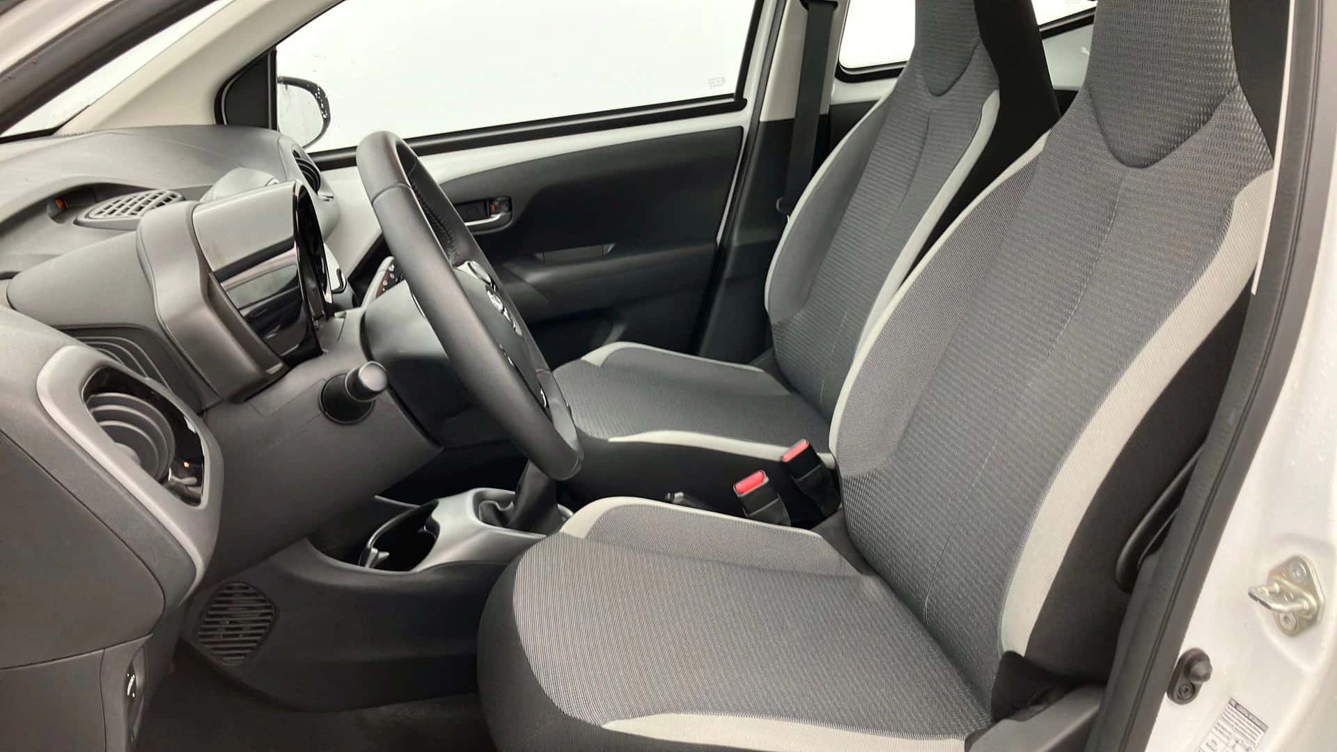 Aygo 1.0 VVT-i, TOYOTA · 2022 · 1 191 km · Essence à Vertou — photo 1