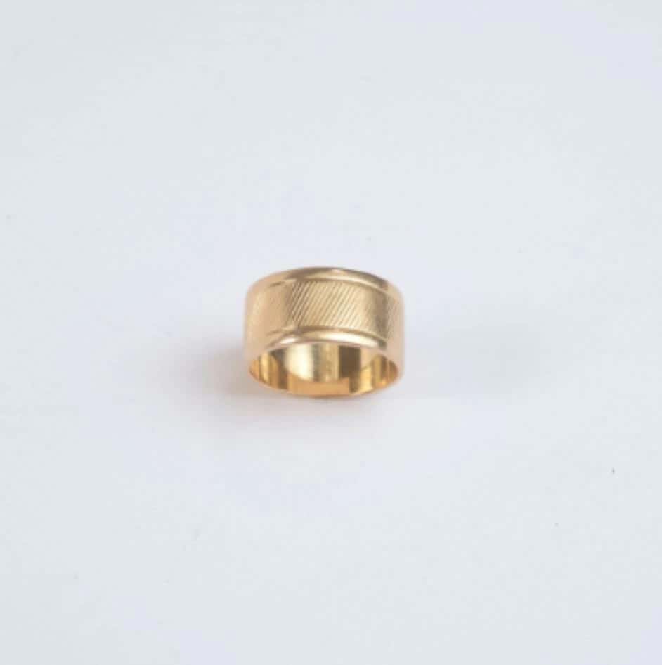 Bague anneau et une alliance en or jaune 18K de 10.7 g
