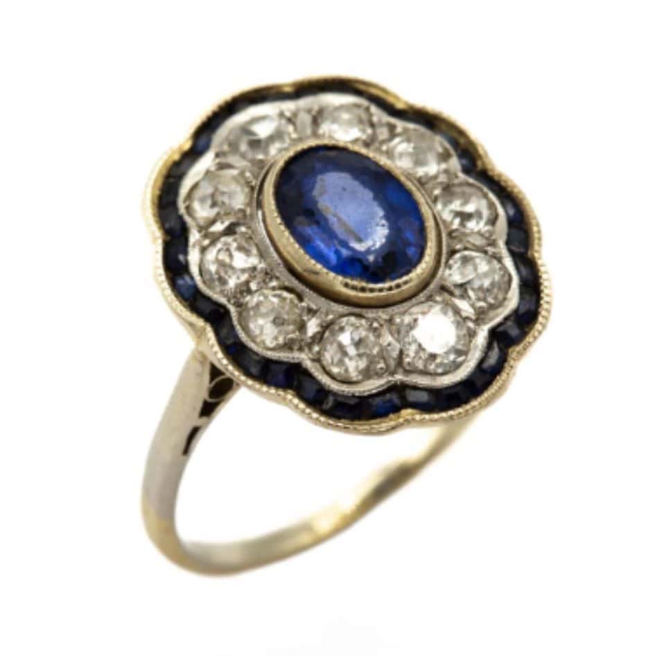 Bague en or blanc 18K rhodiée vers 1920 de 4,70 g