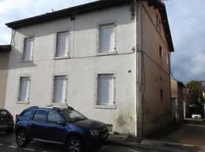 Bâtiment à Oyonnax (01) à Oyonnax — photo 1