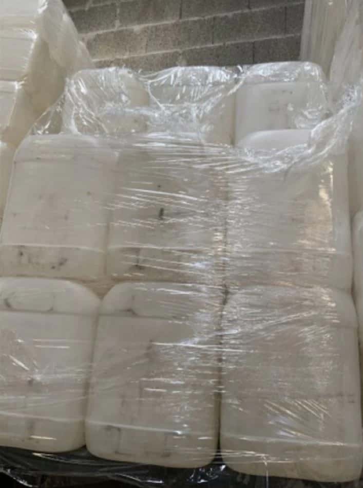 Bidons neufs 5, 10 et 20 litres à Péronnas — photo 1