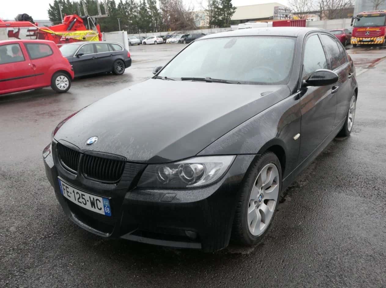 BMW Série 3 (E90) de 177 cv Berline 320d 2.0 D., BMW à Colmar — photo 1