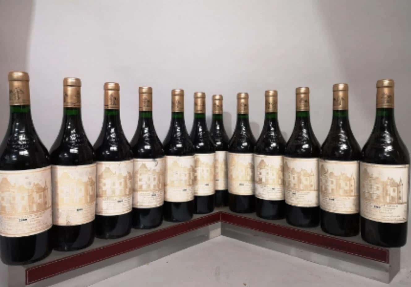 12 bouteilles Château HAUT BRION, année 1989