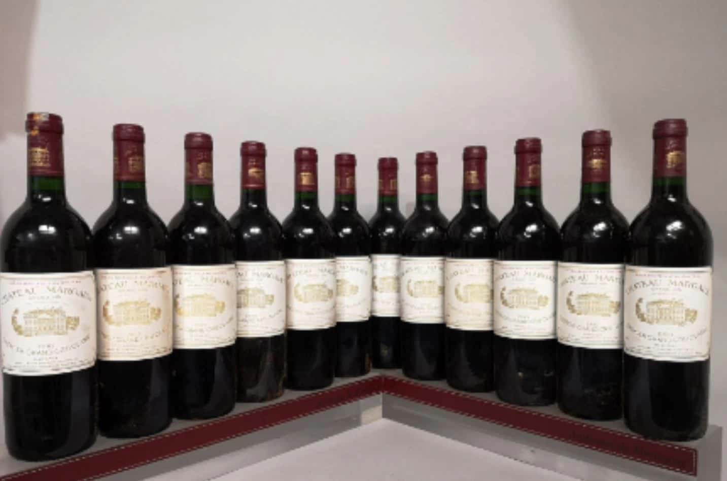 12 bouteilles Château MARGAUX à Paris — photo 1