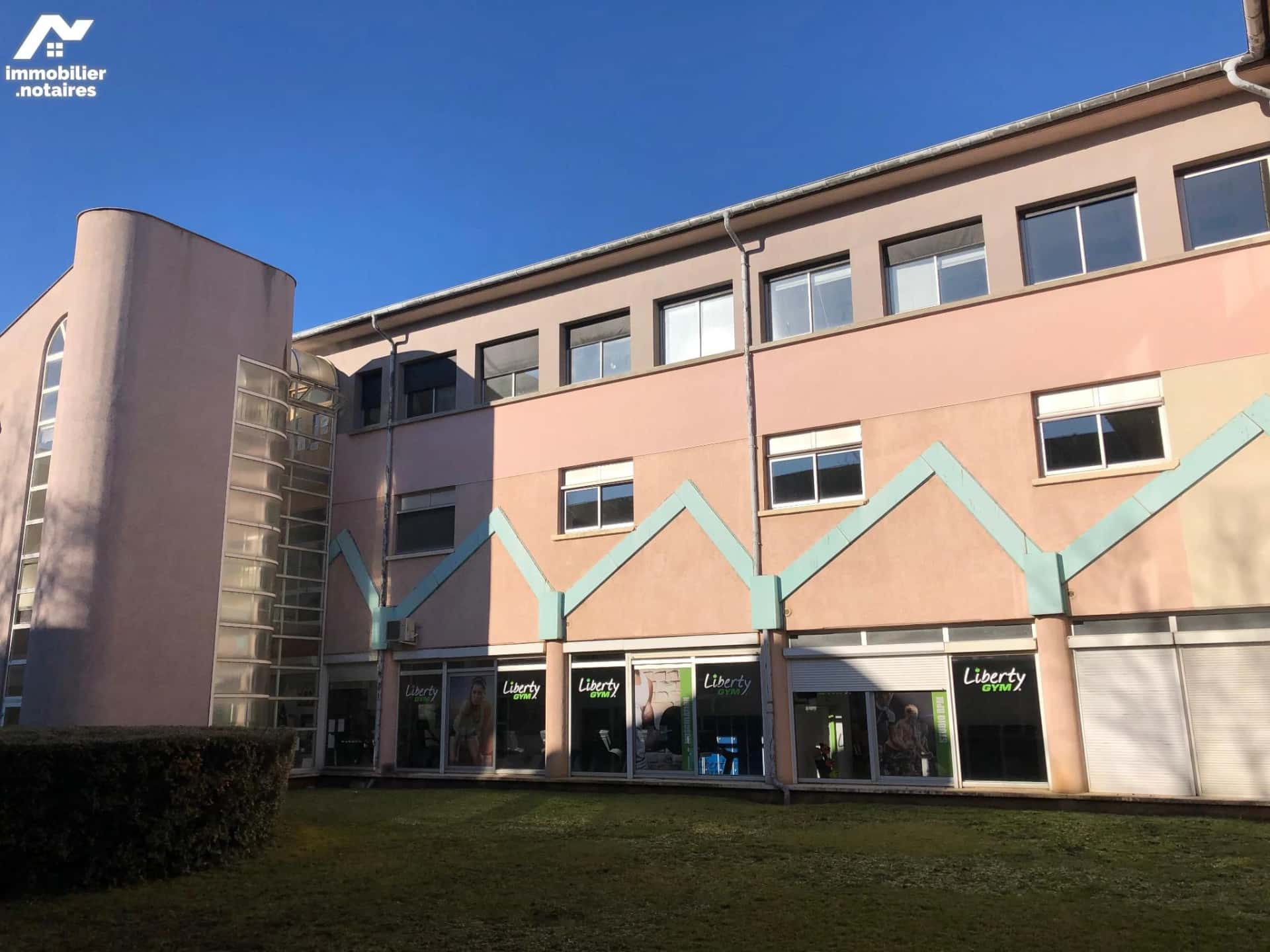 Bureau de 960 m² avec parkings à Besançon, Besançon · 960.00 m² à Besançon — photo 1