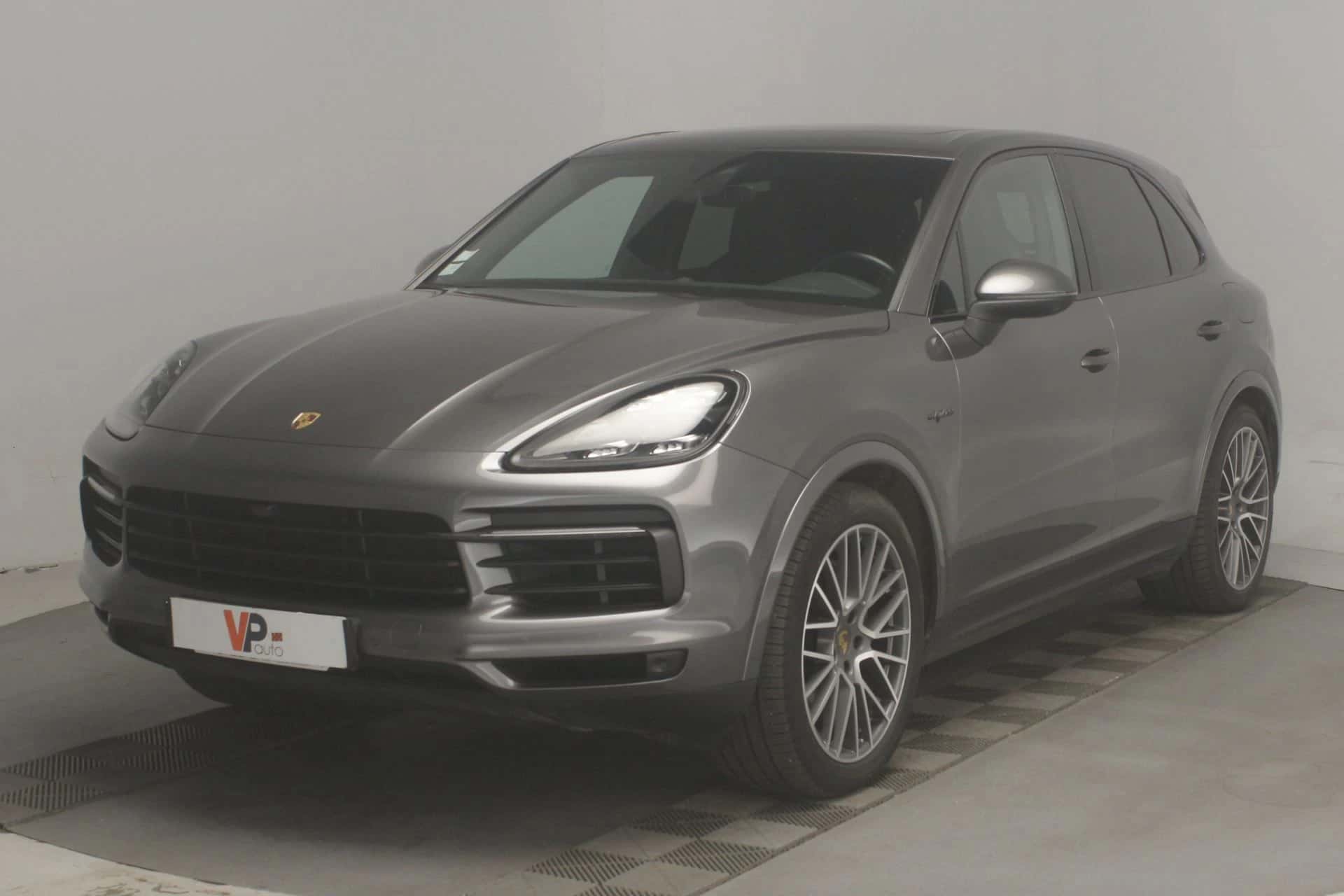 Cayenne E-Hybrid 3.0 V6 462 ch Tiptronic BVA S, PORSCHE · 2019 · 136593 km · Hybride à Caudan — photo 1