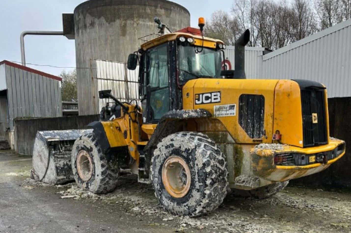 Un chargeur JCB, année 2013 de capacité 20700 kg