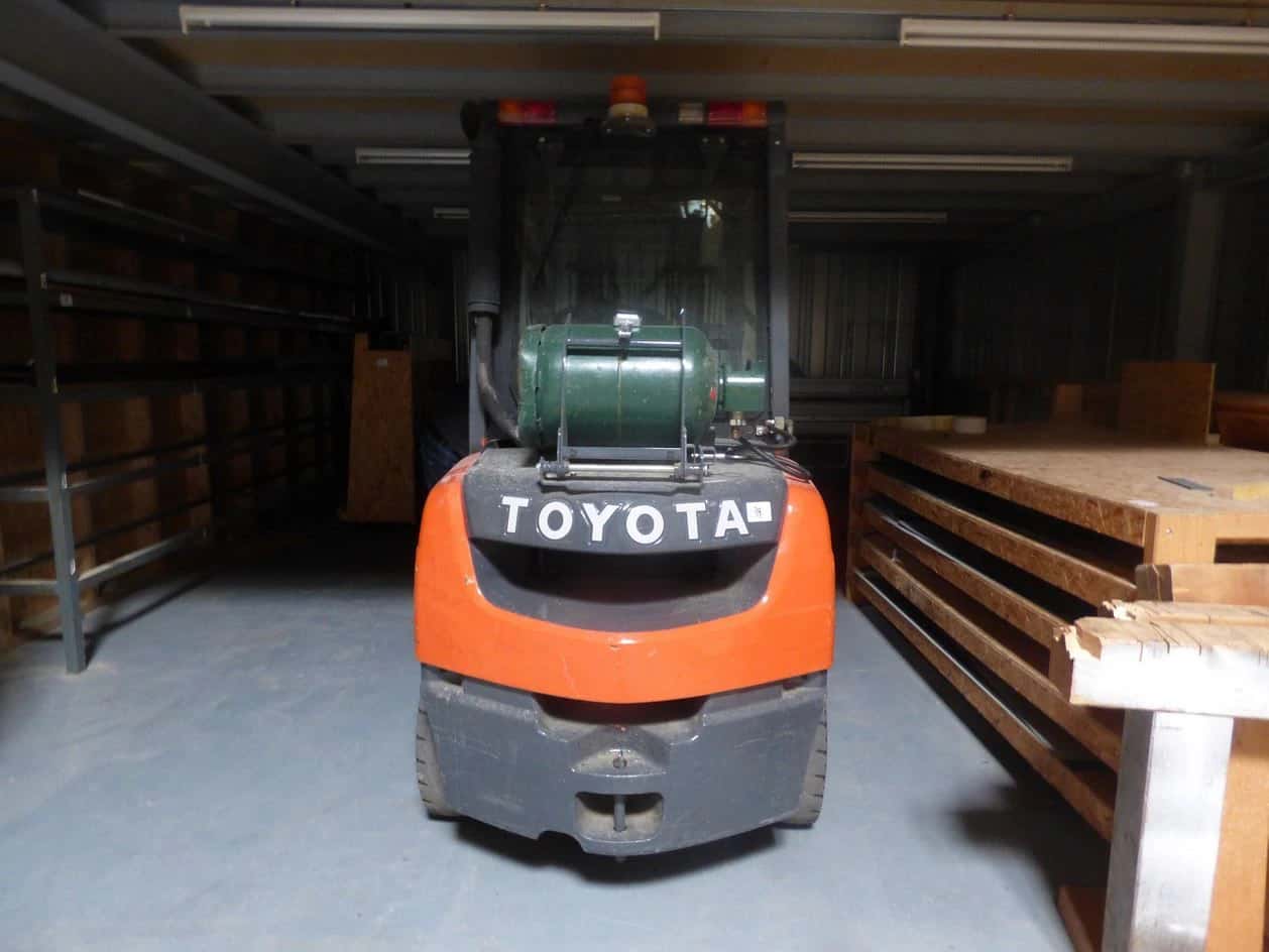 Un chariot élévateur à gaz Toyota