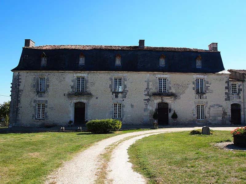Le Château de Roissac à Angeac-Champagne (16)