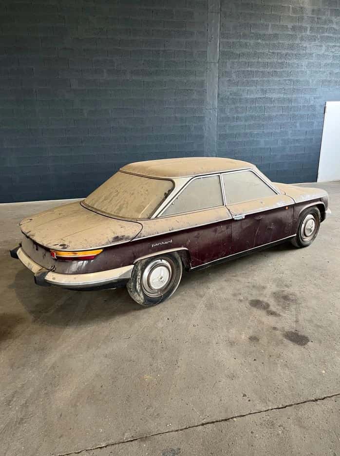 Circa 1965 – Panhard 24 BT Sans titre de circulati…