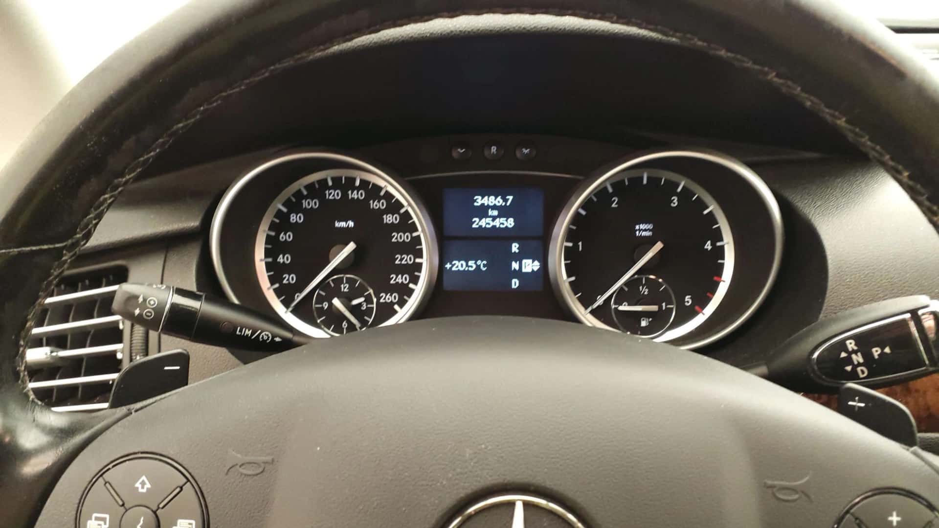 Classe R 300 CDI 7 pl BlueEFFICIENCY A, MERCEDES · 2011 · 245476 km · Diesel à Caudan — photo 1