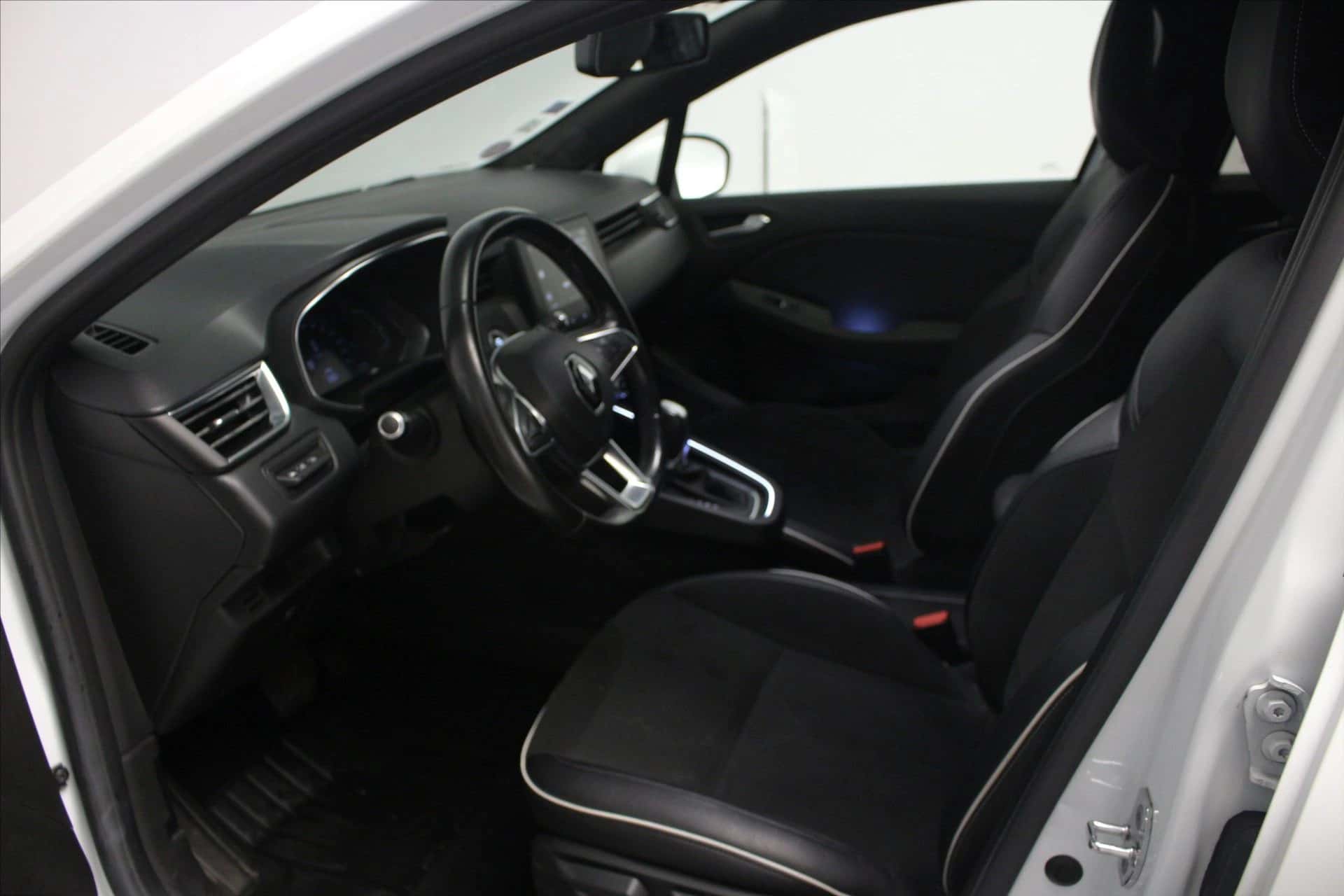 Clio TCe 130 EDC FAP, RENAULT · 2020 · 50 657 km · Essence à Caudan — photo 1