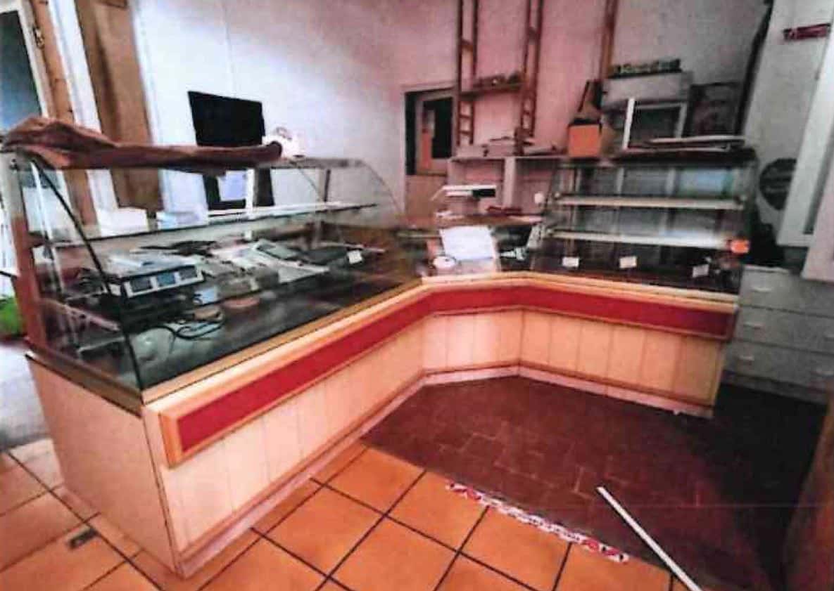 Un comptoir de magasin
