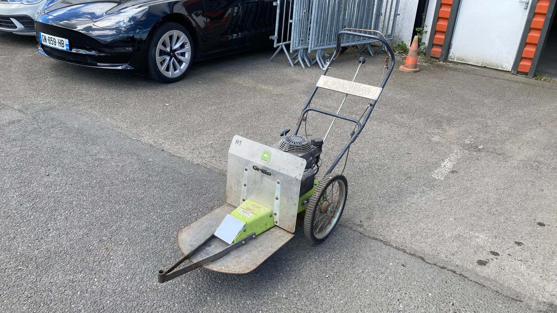 DEBROUSSAILLEUSE GRILLO 550