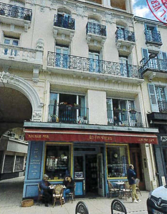 Deux magasins à Vichy