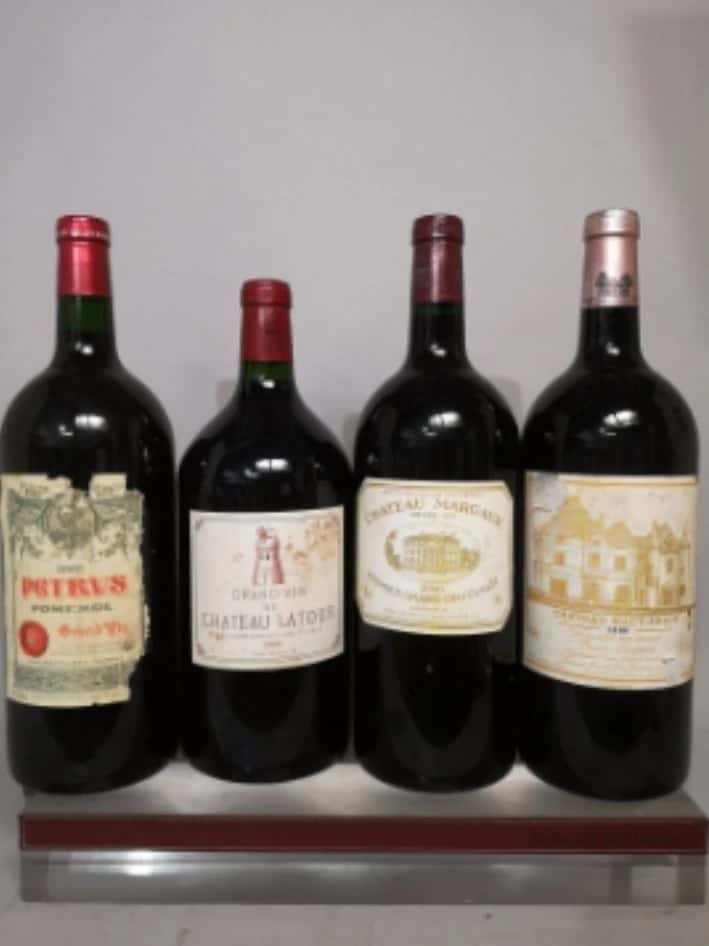 1 double magnum PETRUS, Pomerol, Millésime 2000 à Paris — photo 1