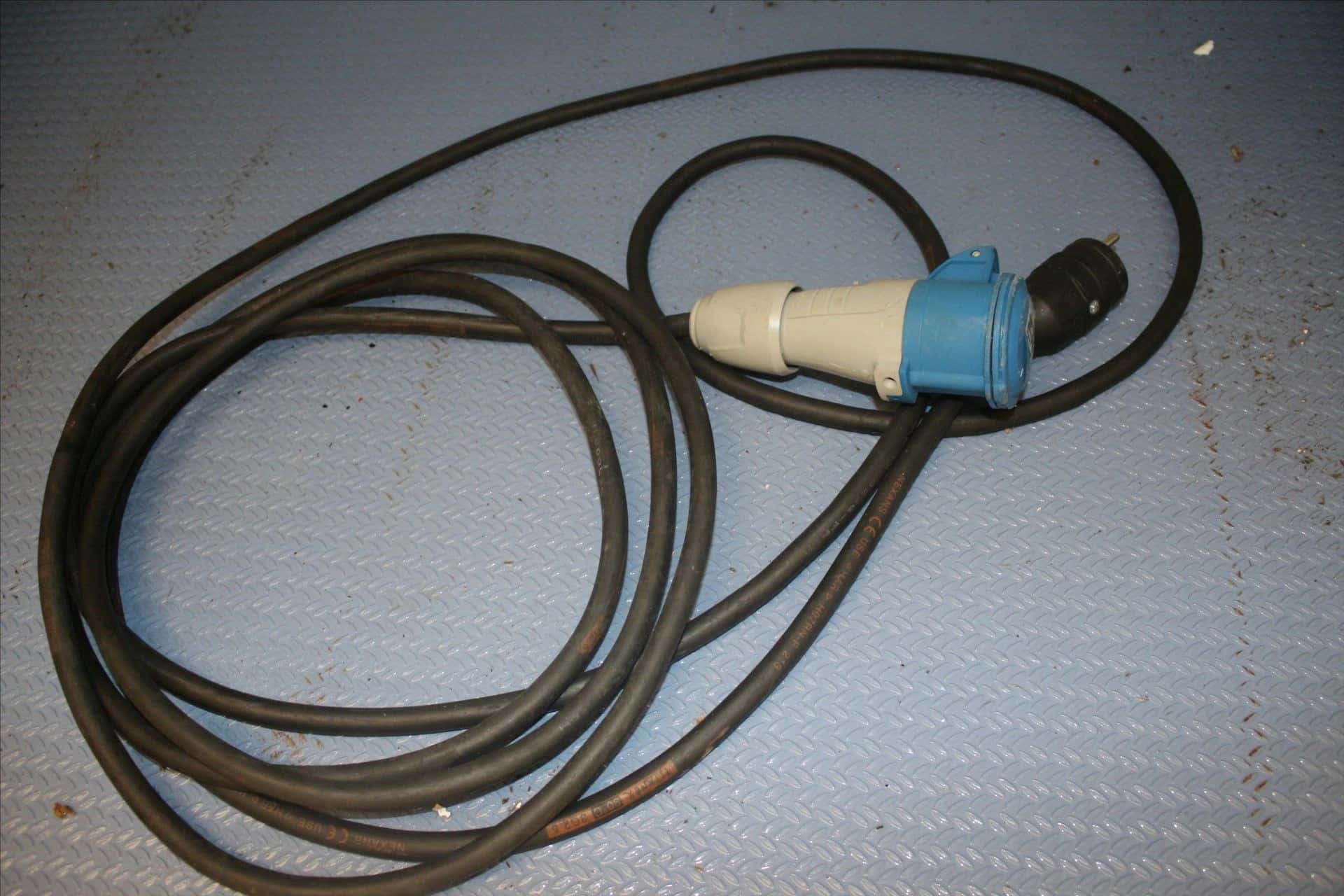 L1 1.5 ECOBLUE 100 S&S, FORD · 2022 · 109 288 km · Diesel à Caudan — photo 1