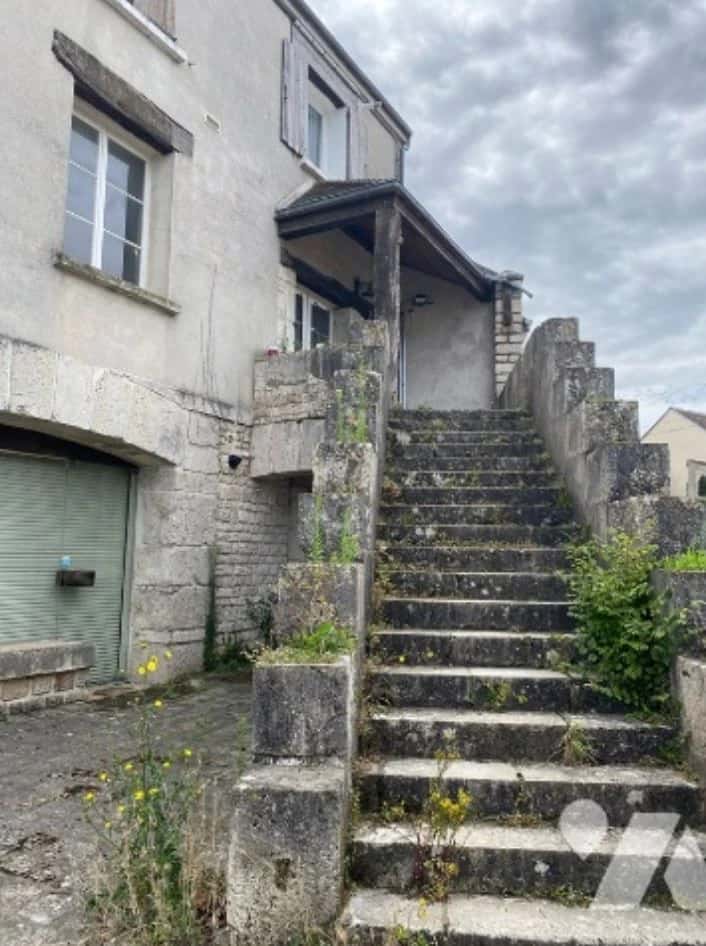 Un ensemble immobilier de 118 m² à Château-Landon, Château-Landon · 118.00 m² à Château-Landon — photo 1