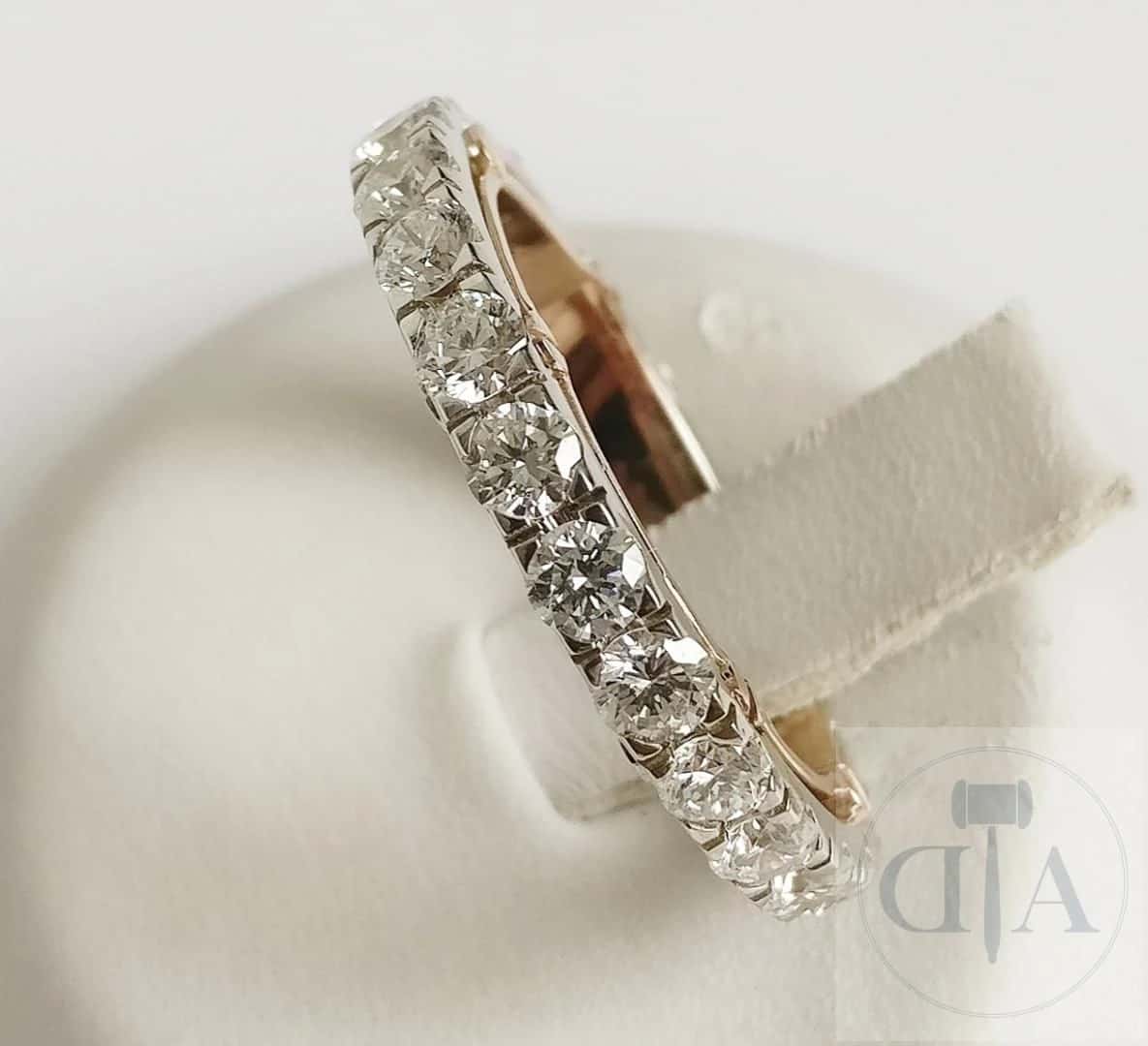 Eternity Alliance Ring 1.68ct  Metal: 18 kt. Bic… — photo 1