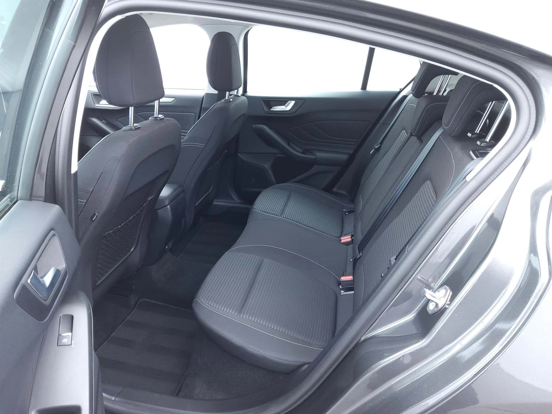 Focus 1.0 EcoBoost 125 S&S, FORD · 2020 · 33 284 km · Essence à Colombier-Saugnieu — photo 1
