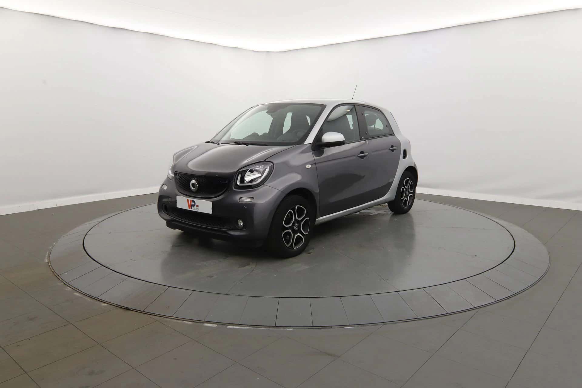 Forfour 0.9 90 ch S&S BA6 Passion, SMART · 2019 · 67841 km · Essence à Valenton — photo 1