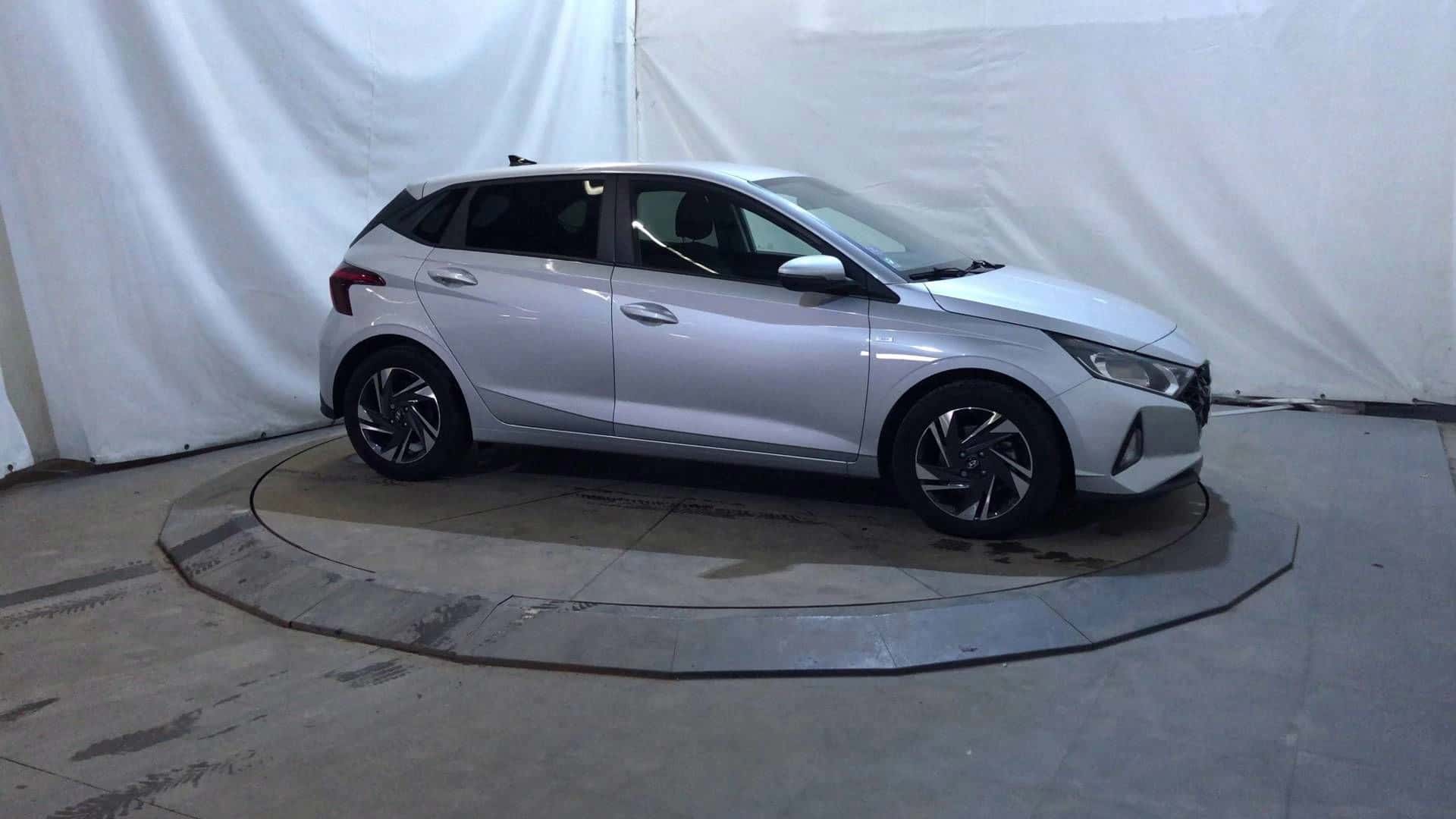 i20 1.0 T-GDi 100 DCT-7 Hybrid 48V, HYUNDAI · 2021 · 16 618 km · Essence à Anceaumeville — photo 1