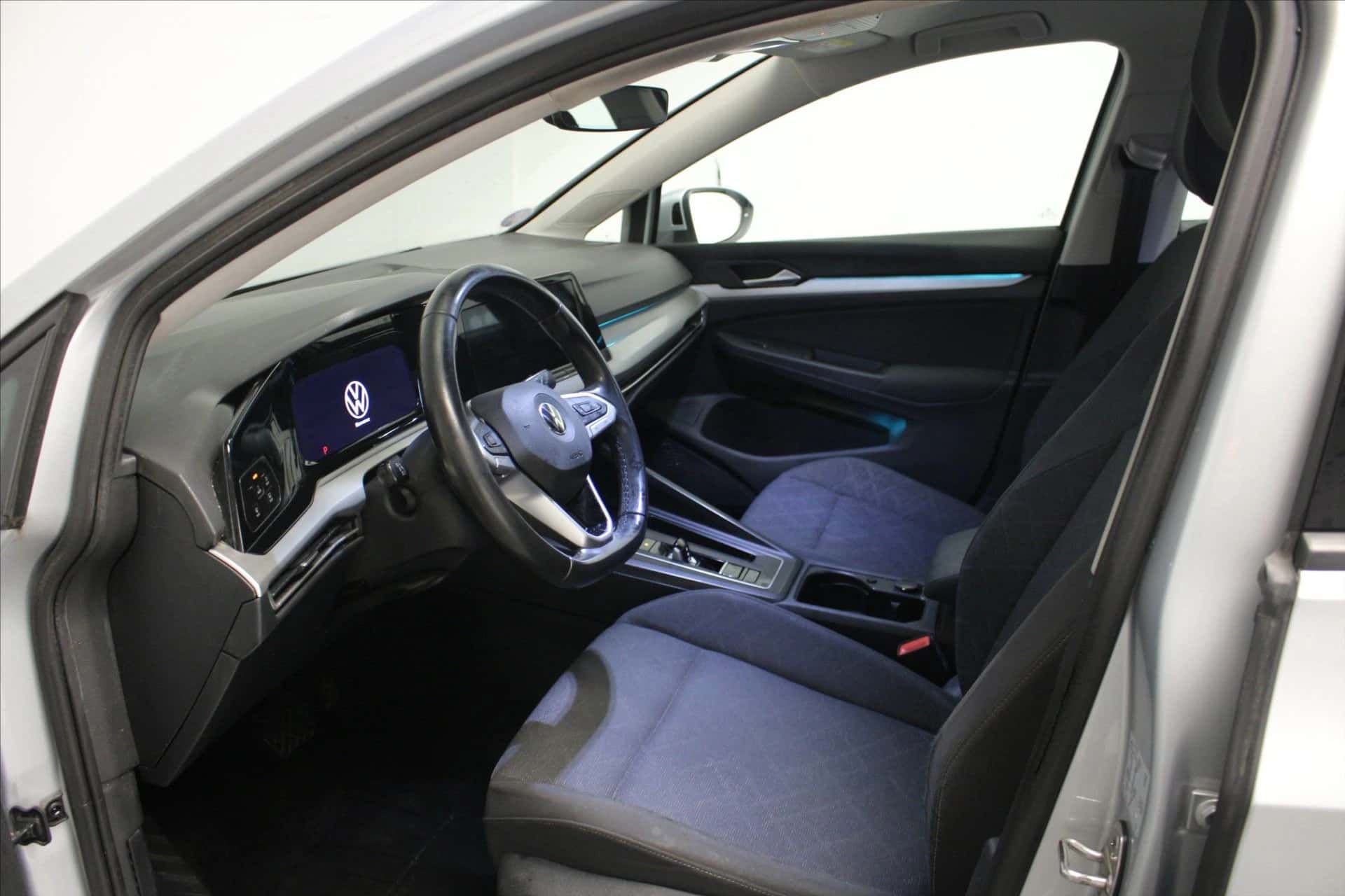 Golf 1.0 eTSI OPF 110 DSG7, VOLKSWAGEN · 2021 · 180 444 km · Essence à Caudan — photo 1