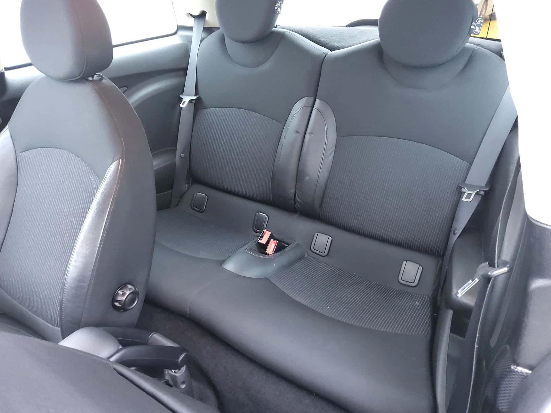 HATCH R56 Mini 184 ch Cooper S A, MINI · 2011 · 111619 km · Essence à Bassens — photo 1
