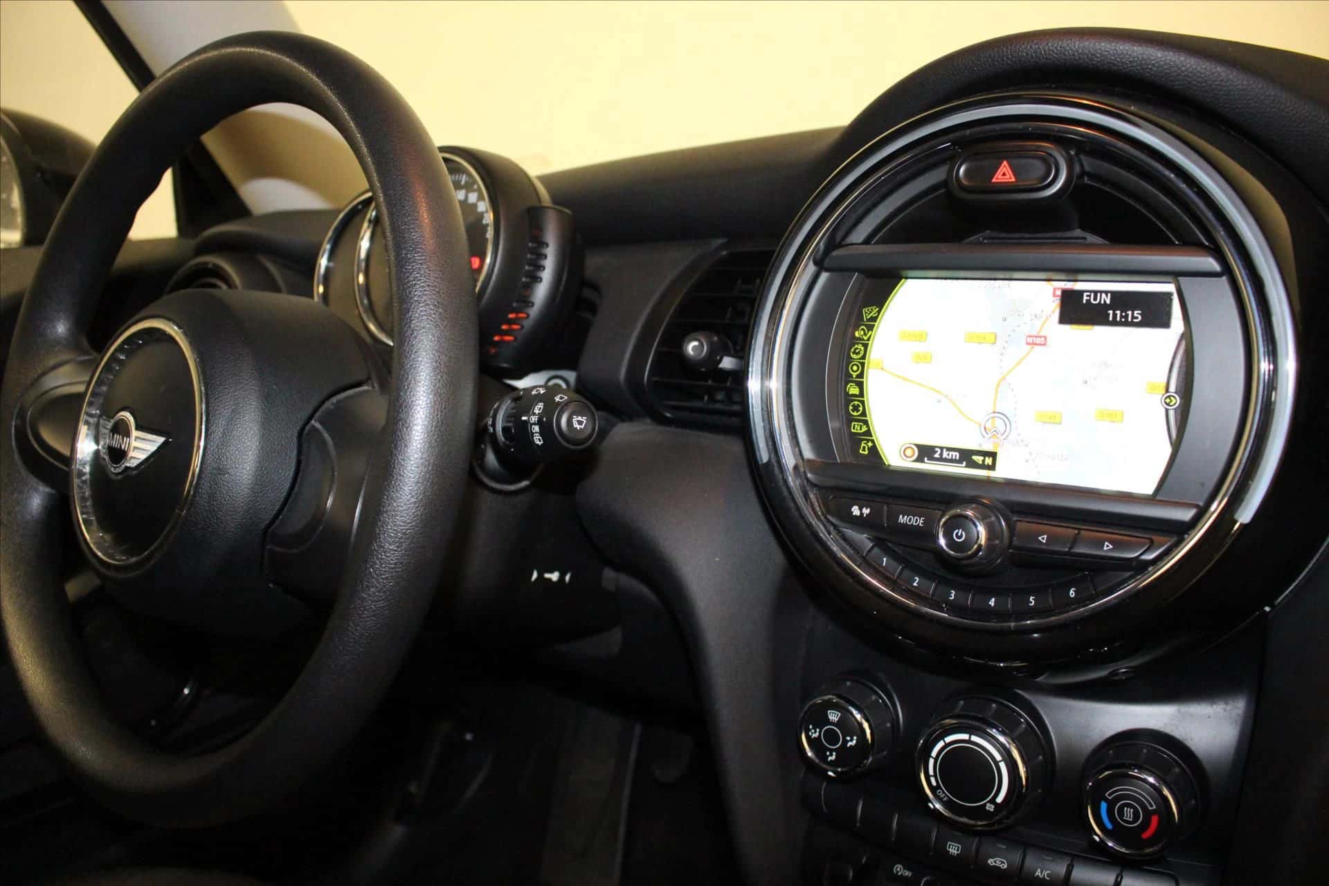 Hatch 3 Portes One D 95 ch, MINI · 2016 · 100 814 km · Diesel à Caudan — photo 1