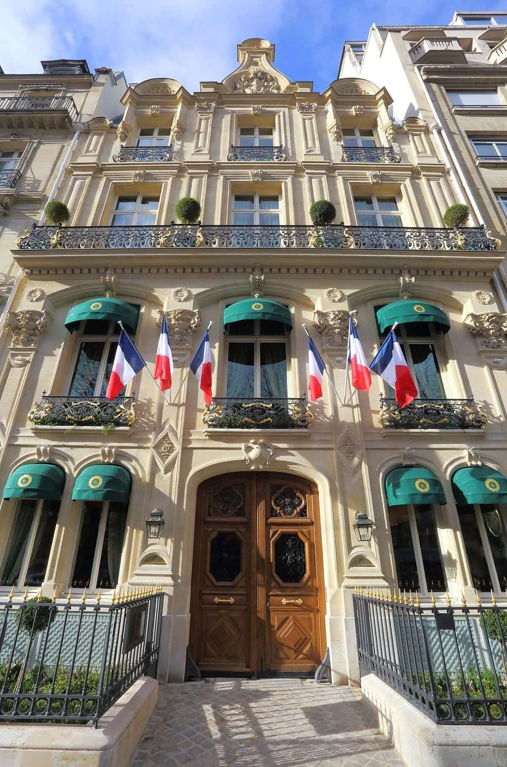 Un Hôtel particulier de 1556m² dans Paris, Paris · 1556.00 m² · 11761 €/m² à Paris — photo 1