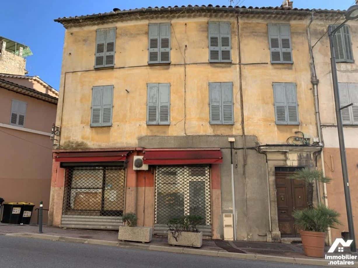 Immeuble de 300 m² à Grasse, Grasse · 300.00 m² à Grasse — photo 1