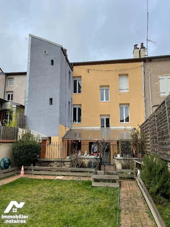 Immeuble de 253 m² à Nancy, Nancy · 253.00 m² · 12 pièces à Nancy — photo 1