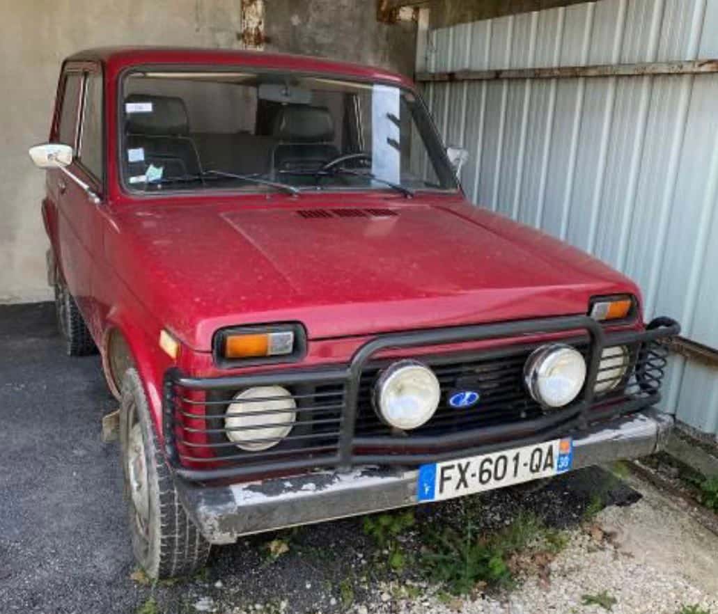 Lada Niva, année 2001, ayant 72708 km au compteur