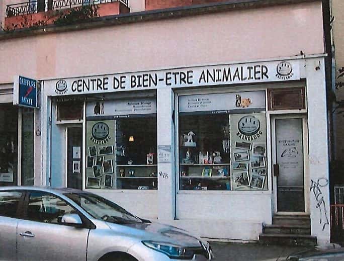 Local commercial de 107,90 m² à Grenoble, Grenoble · 107.90 m² · 380 €/m² à Grenoble — photo 1