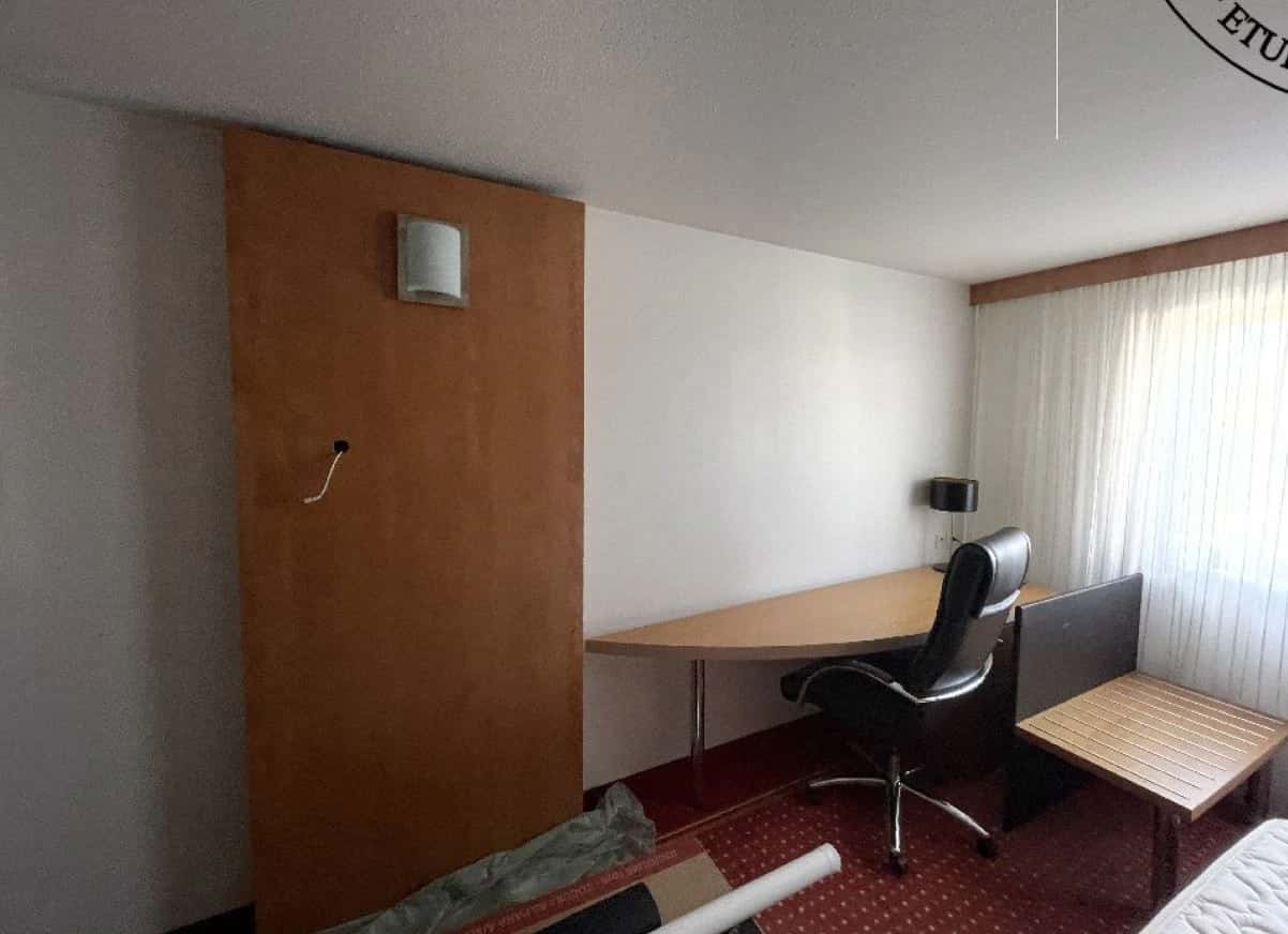 Un logement à usage de bureau de 30,84 m² à Mérignac, Mérignac · 30.84 m² · 1 pièces · 940 €/m² à Mérignac — photo 1