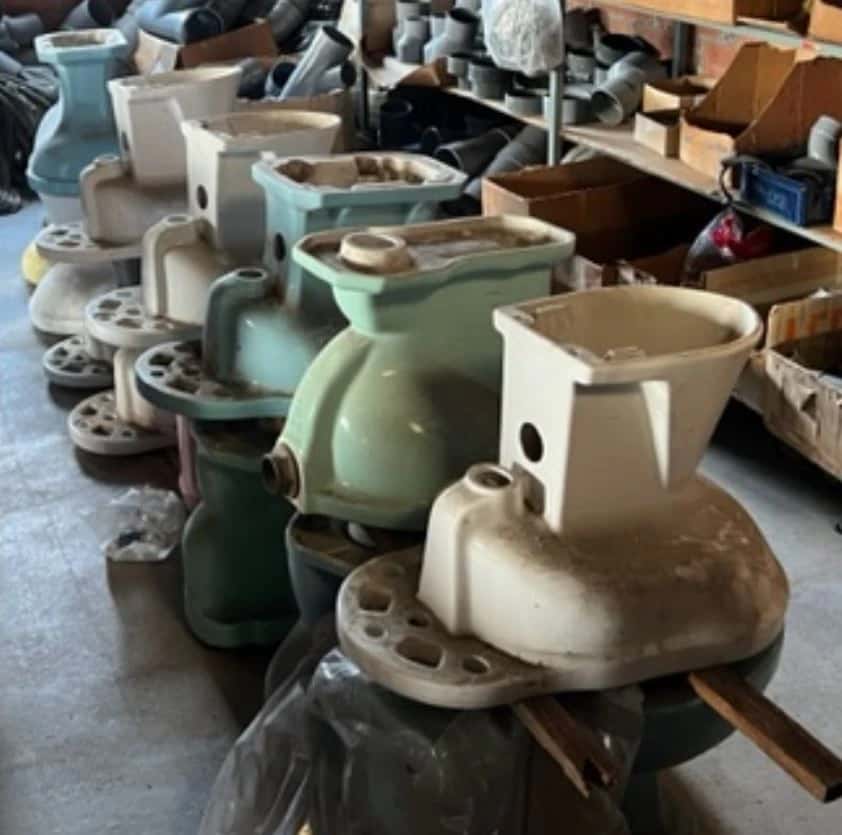 Lot de cuvettes de toilette