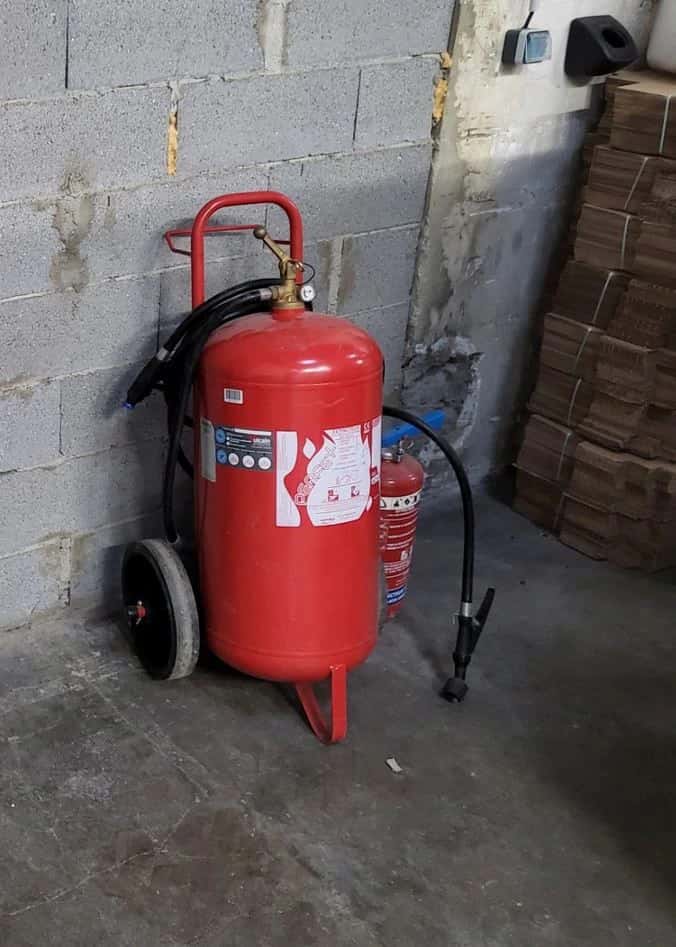 Lot d'extincteur