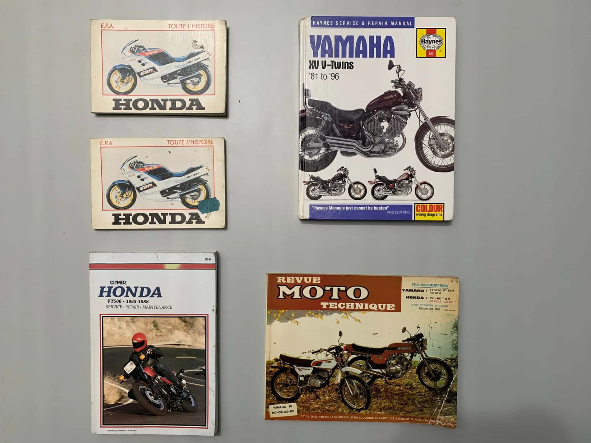 Lot de 5 livres Moto, AUTOMOBILIA à Caudan — photo 1