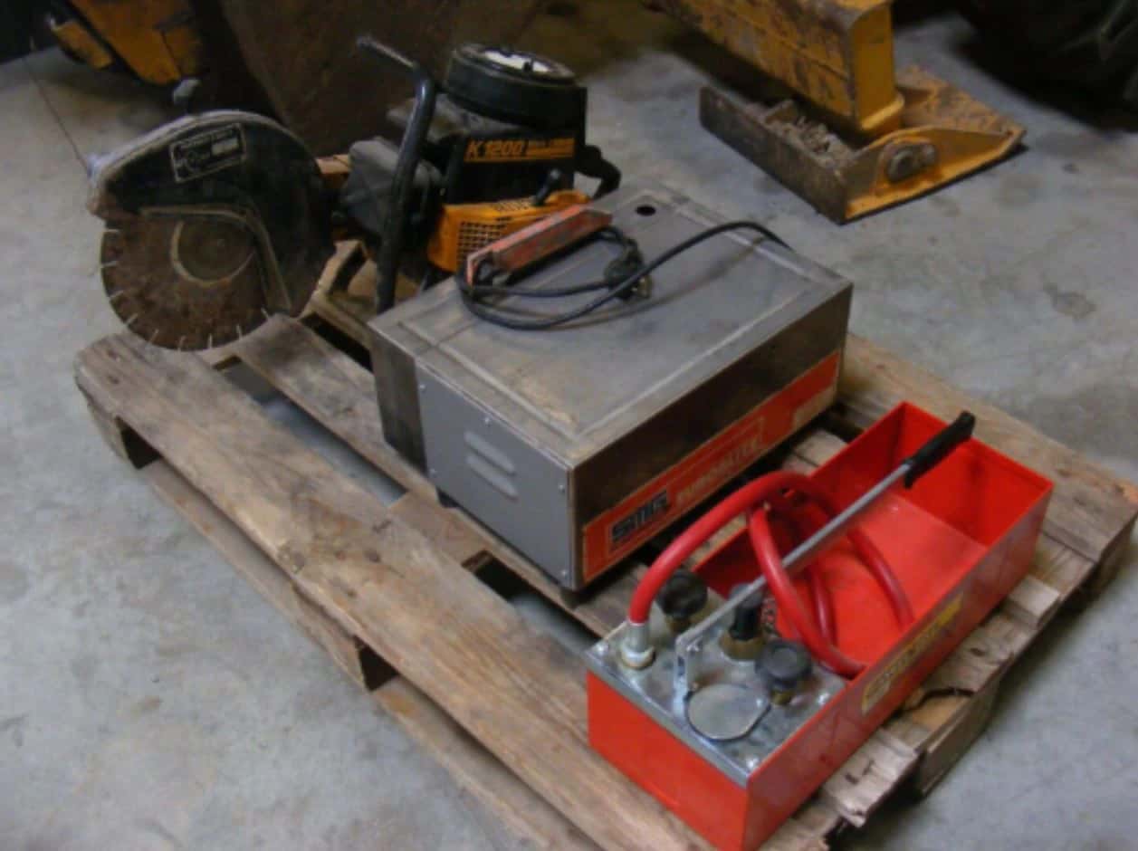 Lot de matériels d'outillage