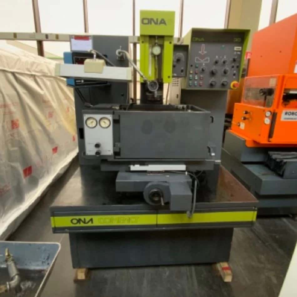 Machine électroérosion ONA année 1989
