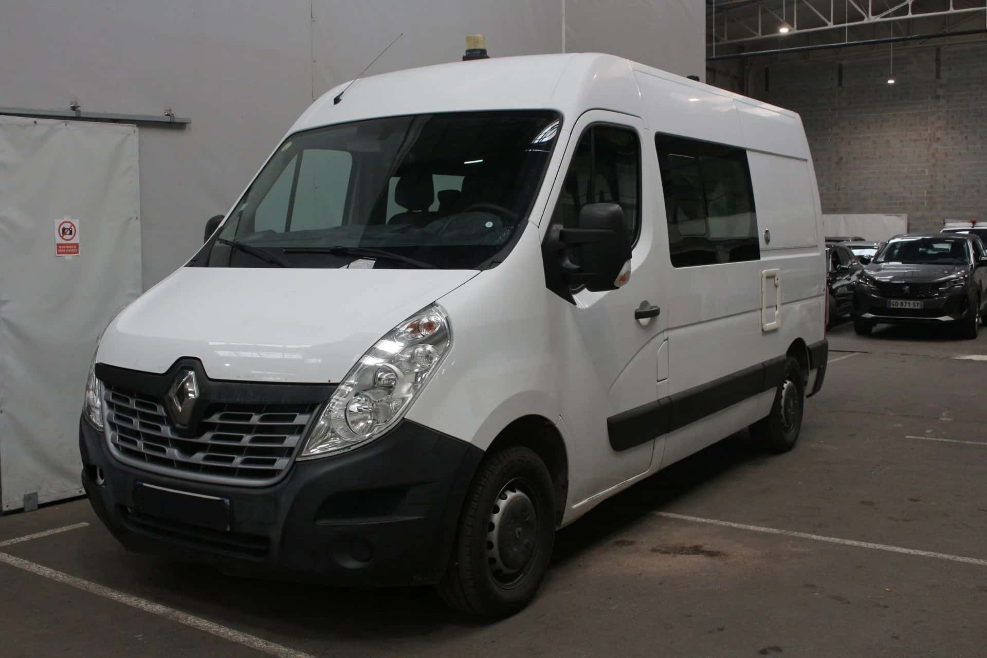 MASTER CA L2H2 3.5t 2.3 dCi 110 E6, RENAULT · 2019 · 105 838 km · Diesel à Caudan — photo 1