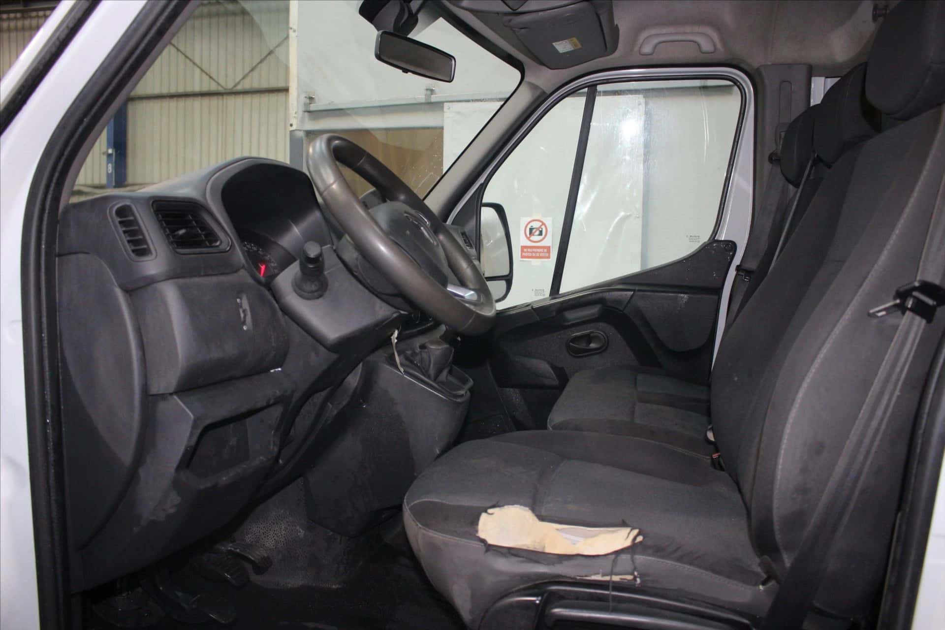 MASTER BS TRAC F3500 L2 DCI 135, RENAULT · 2019 · 129 492 km · Diesel à Caudan — photo 1