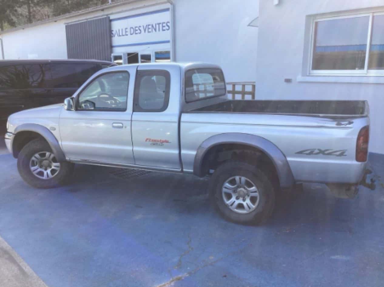 Mazda B2500, année 2006, avec 100519 km au compteur, Mazda · 2006 · 100 519 km · Diesel à Perrigny — photo 1