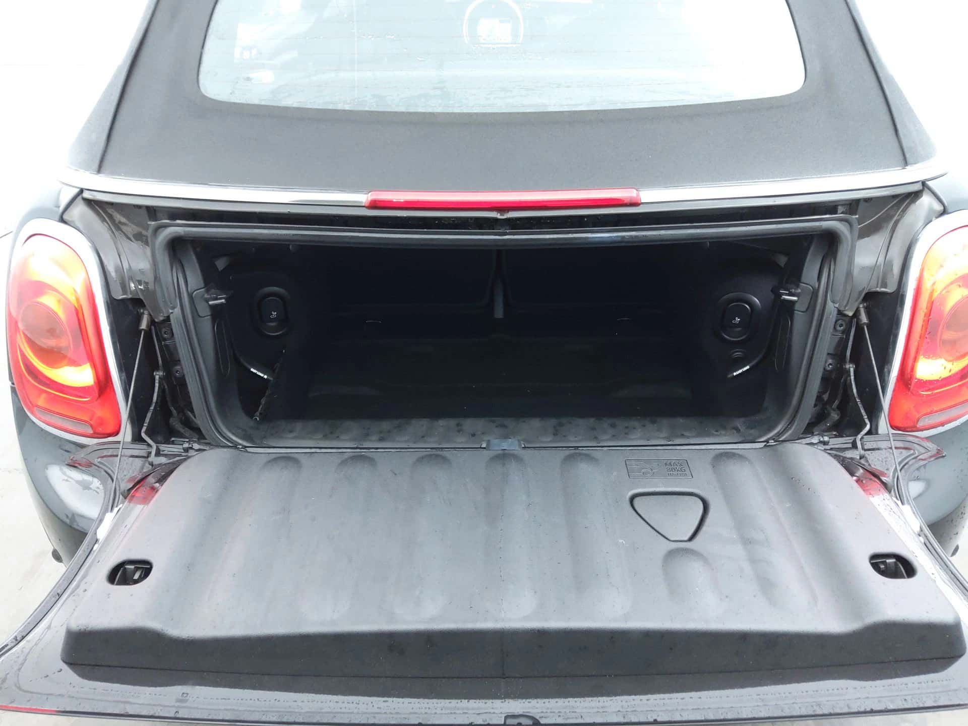 Mini Cabriolet Cooper D 116 ch, MINI · 2018 · 125 682 km · Diesel à Caudan — photo 1