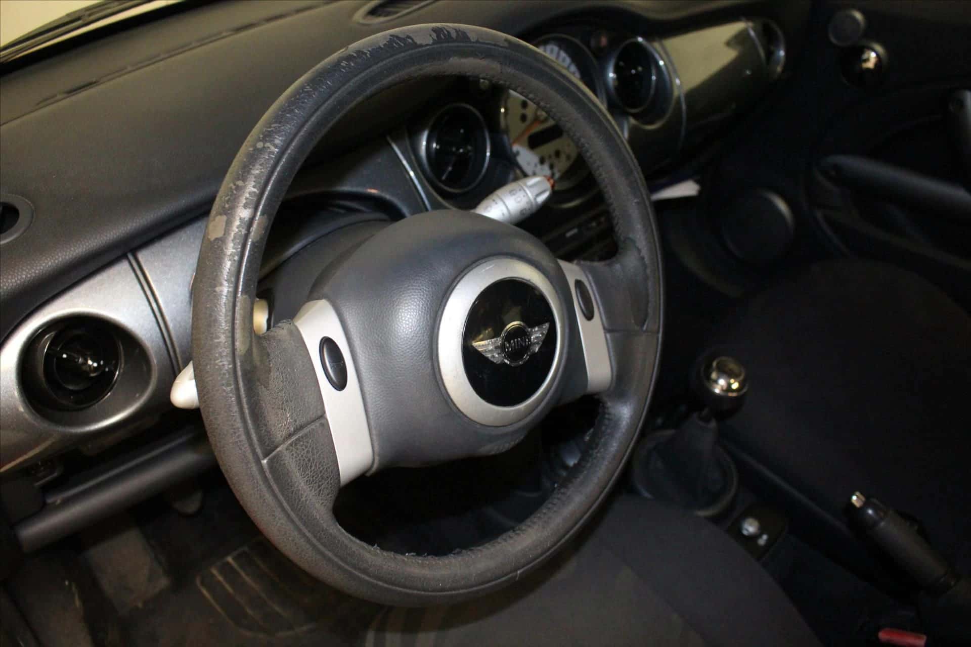 Mini 1.6i - 90, MINI · 2003 · 114 312 km · Essence à Caudan — photo 1