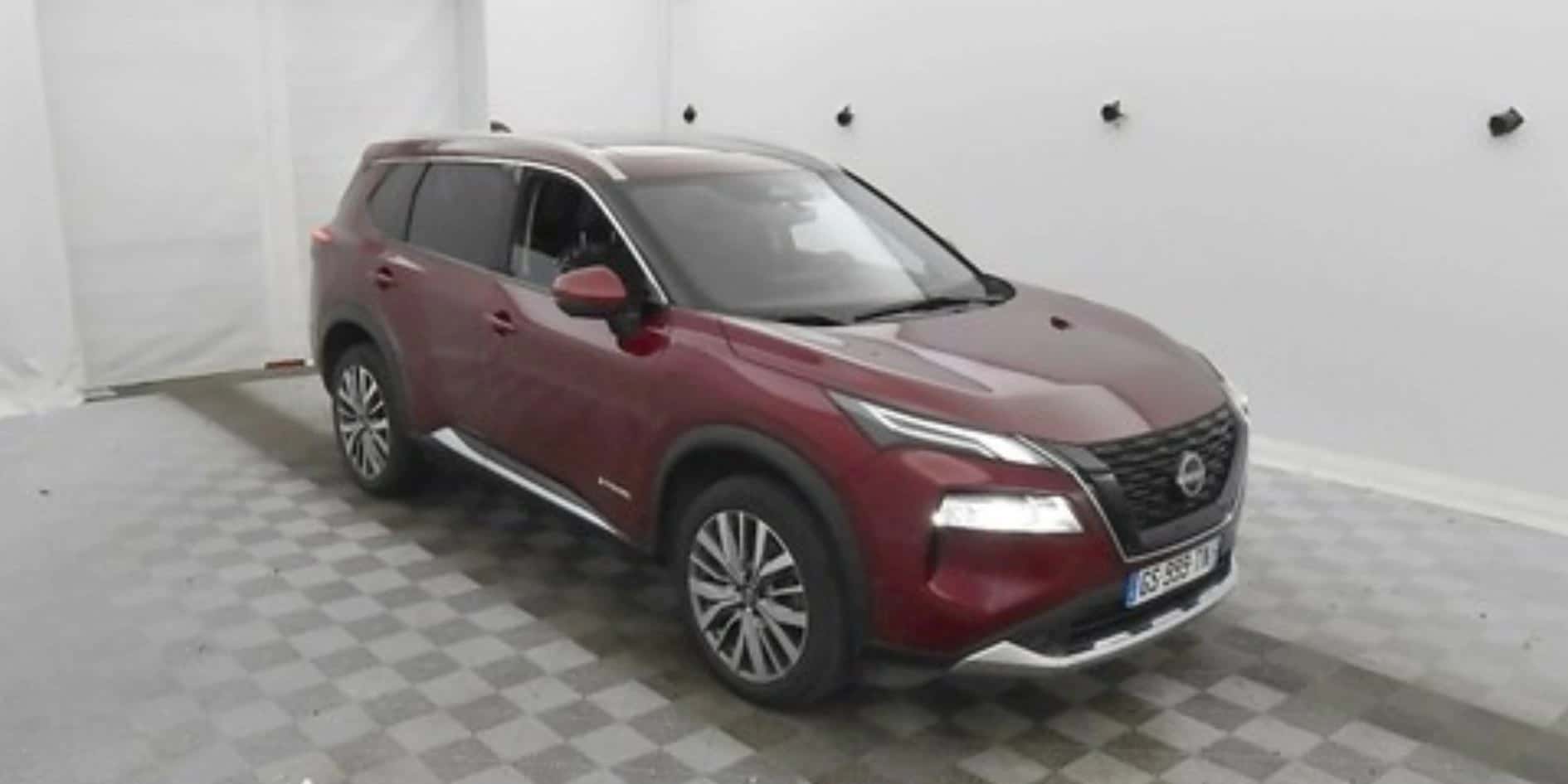 Nissan X Trail, année 2023, ayant 6885 km au compteur