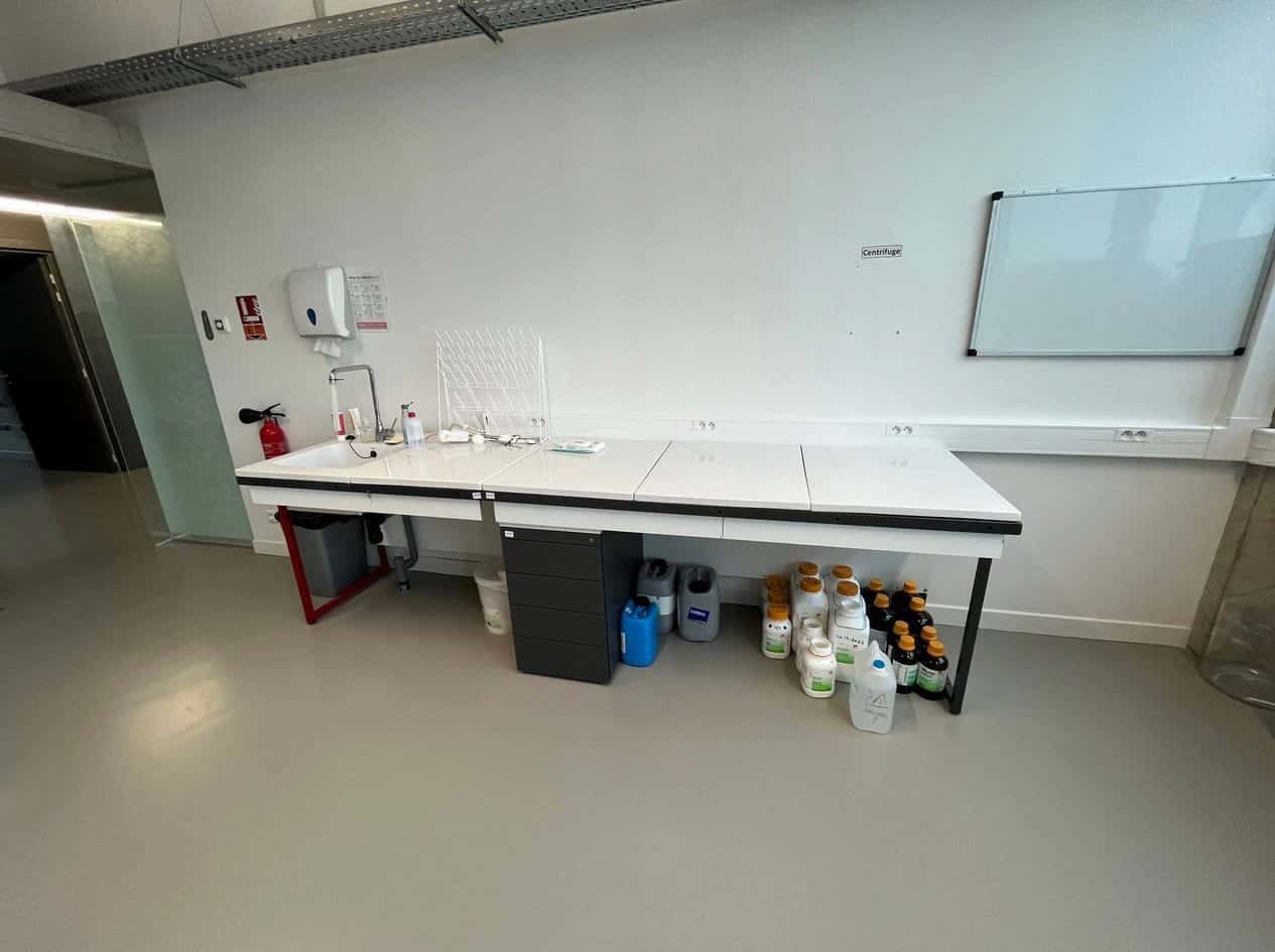 Paillasses de laboratoire