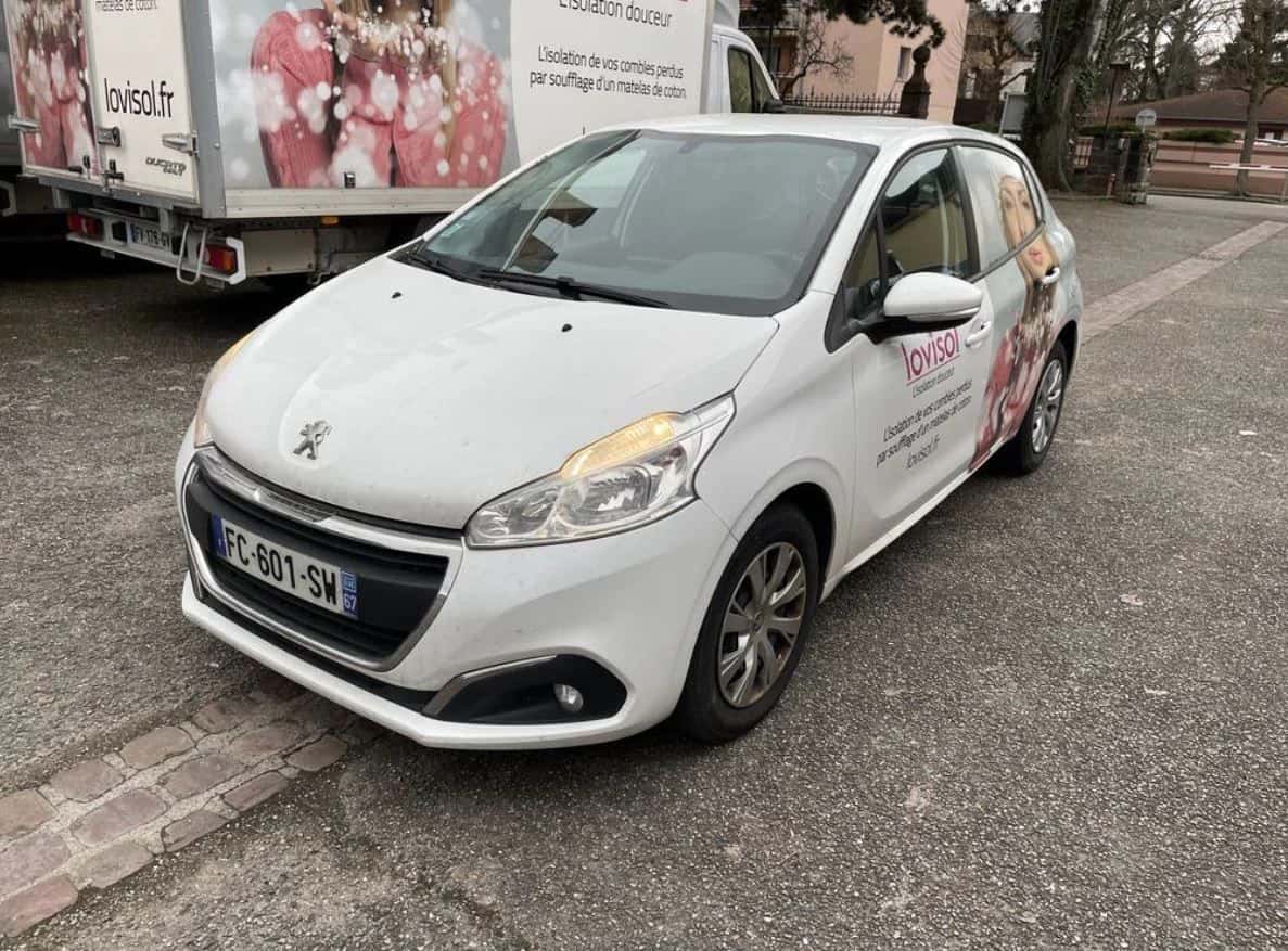 Peugeot 208, année 2018, avec 99935 km au compteur